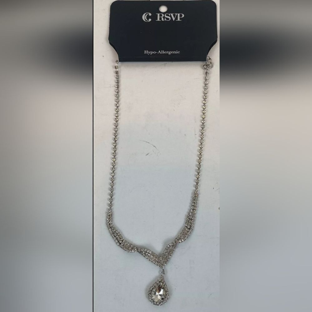 Charming Charlie RSVP collection Diamond Drop Necklace W/ Silver Hardware NWT